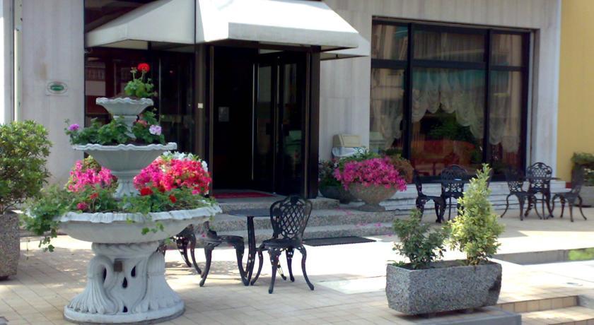 Hotel Ariston Mestre Esterno foto