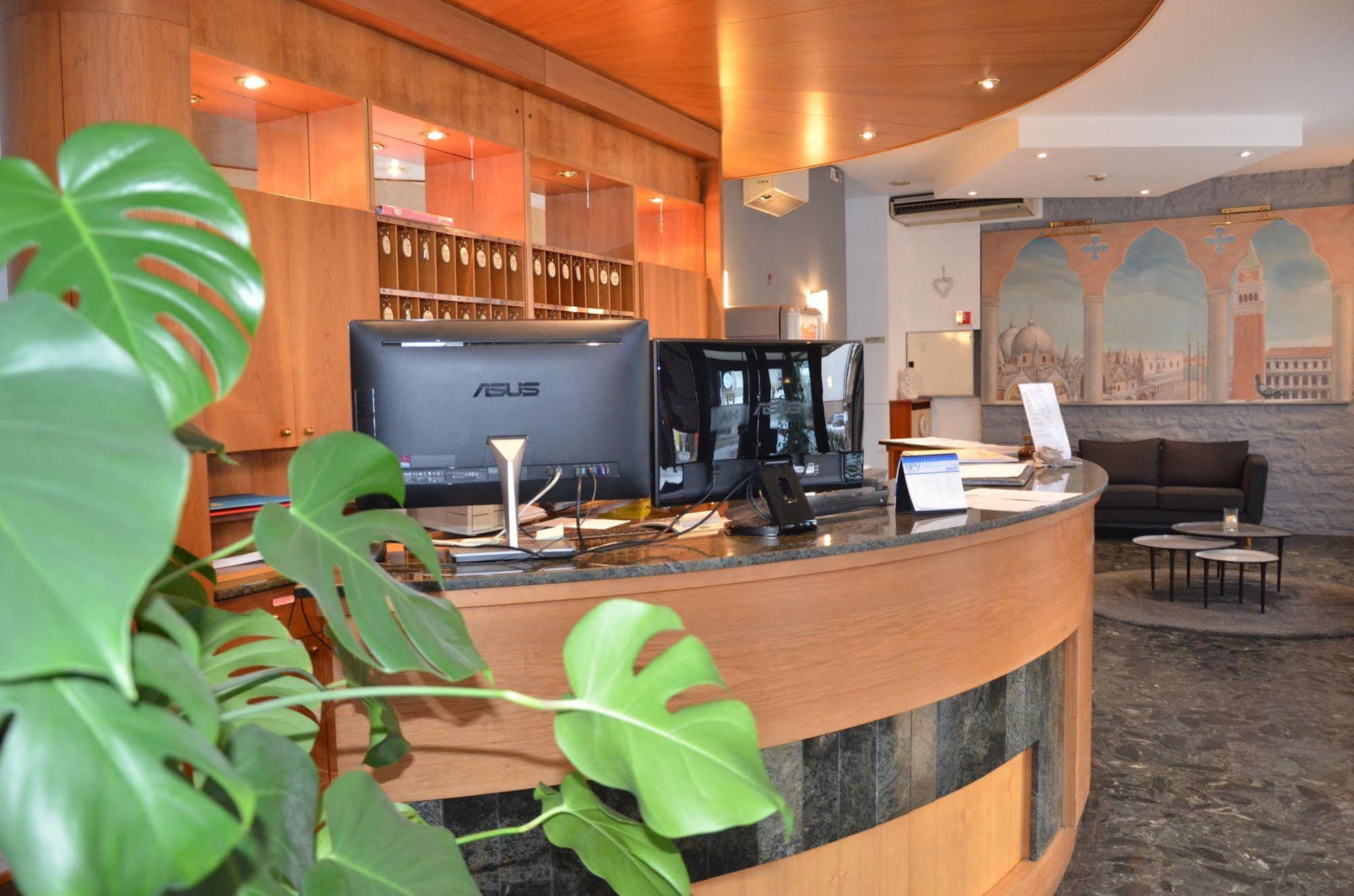 Hotel Ariston Mestre Esterno foto